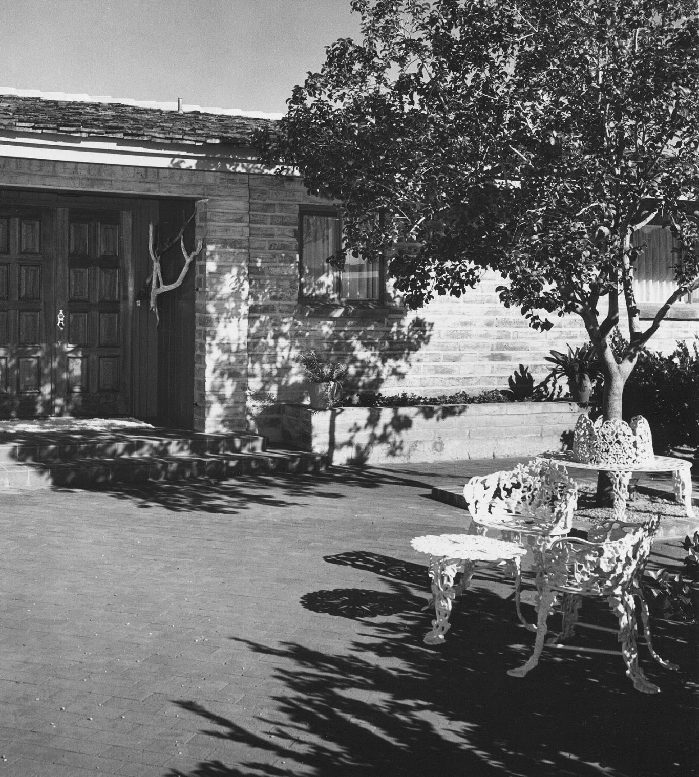 1960 Tucson home photos: House of the mountain sky